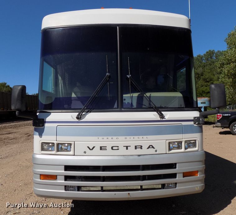 image for item DE7753 1994 Winnebago Vector RV