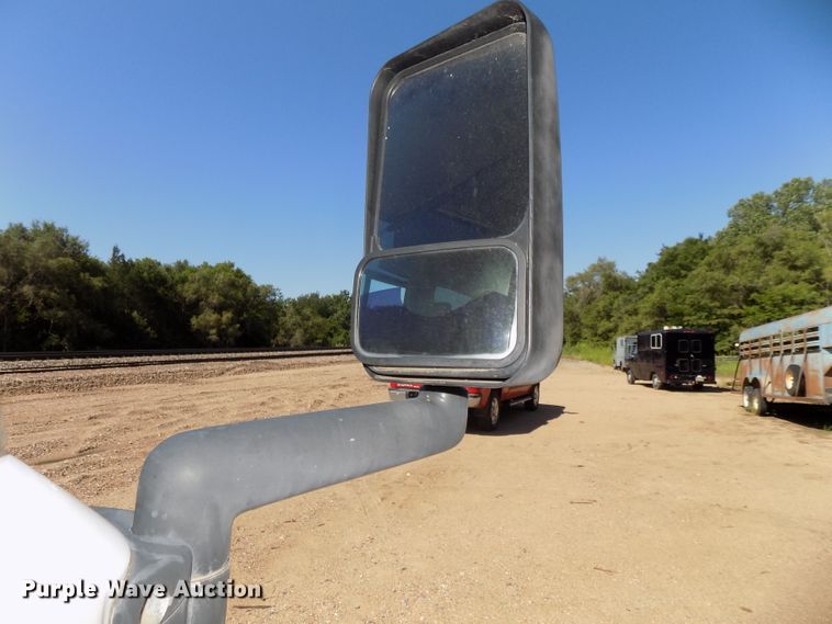 image for item DE7753 1994 Winnebago Vector RV