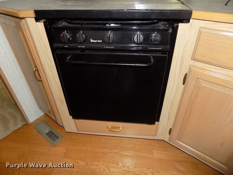 image for item DE7753 1994 Winnebago Vector RV