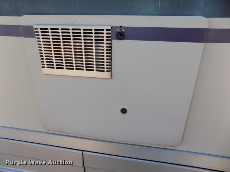 image for item DE7753 1994 Winnebago Vector RV