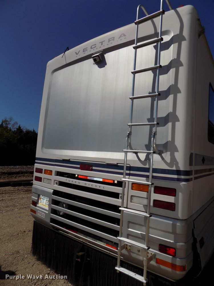 image for item DE7753 1994 Winnebago Vector RV