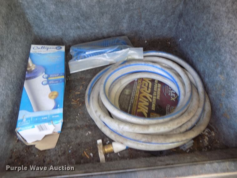 image for item DE7753 1994 Winnebago Vector RV