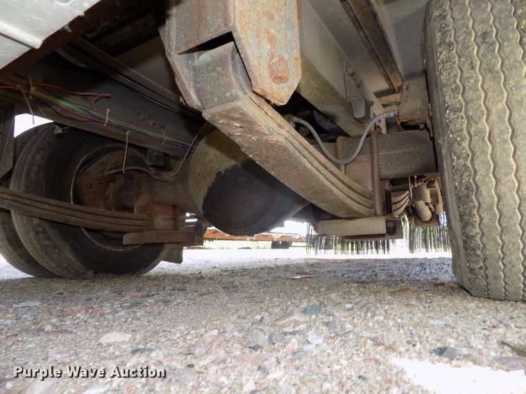 image for item DE7753 1994 Winnebago Vector RV