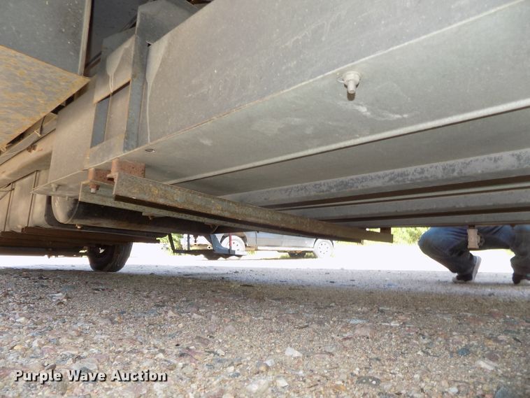 image for item DE7753 1994 Winnebago Vector RV