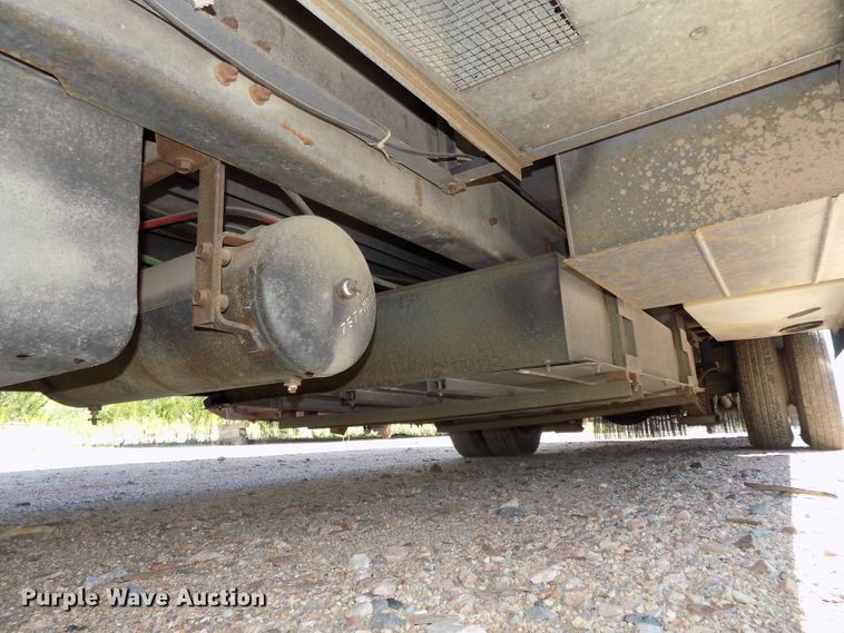 image for item DE7753 1994 Winnebago Vector RV