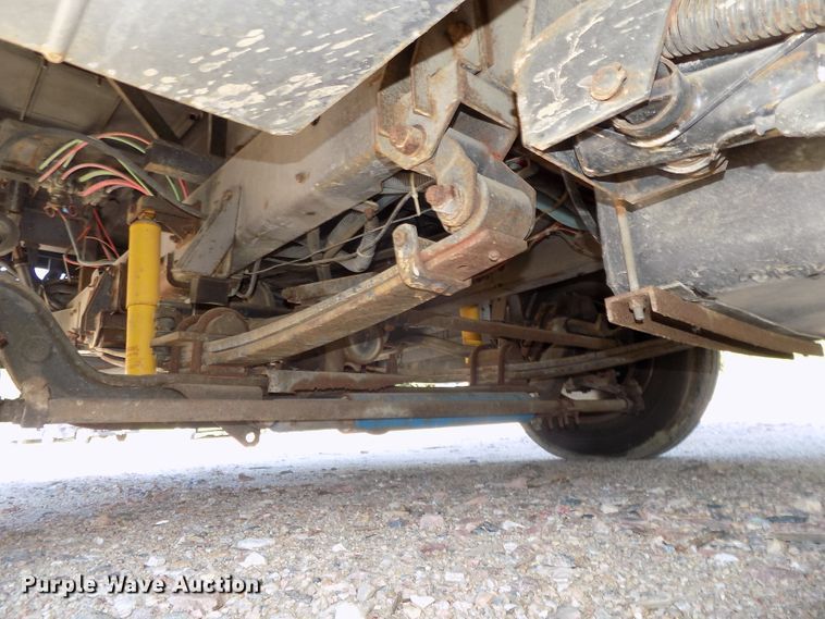 image for item DE7753 1994 Winnebago Vector RV