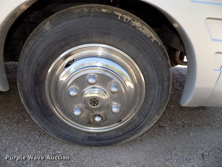 image for item DE7753 1994 Winnebago Vector RV