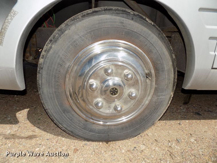 image for item DE7753 1994 Winnebago Vector RV