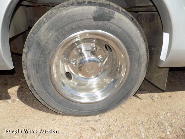 image for item DE7753 1994 Winnebago Vector RV