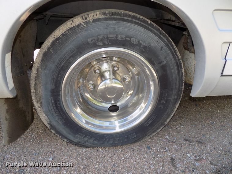 image for item DE7753 1994 Winnebago Vector RV