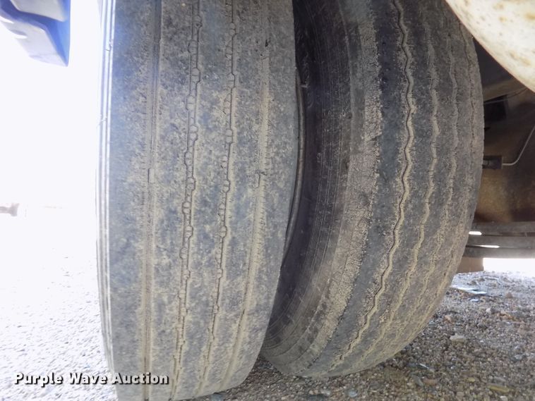 image for item DE7753 1994 Winnebago Vector RV