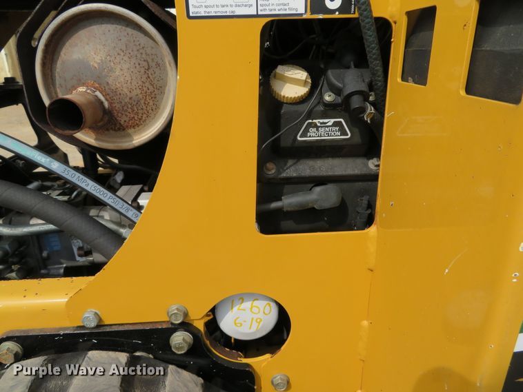 image for item DE8236 2013 Vermeer SC30TX stump grinder