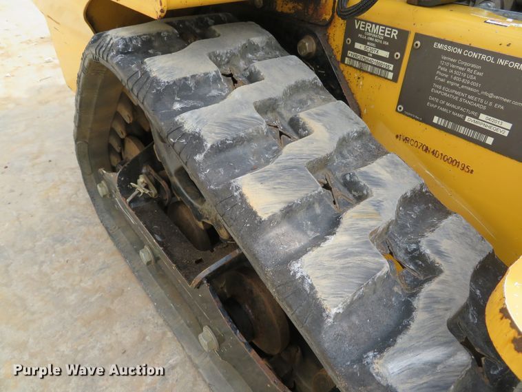 image for item DE8236 2013 Vermeer SC30TX stump grinder