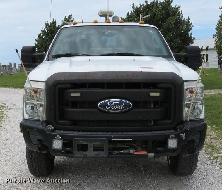 image for item DE8259 2011 Ford F350 Super Duty XL SuperCab utility bed pickup truck