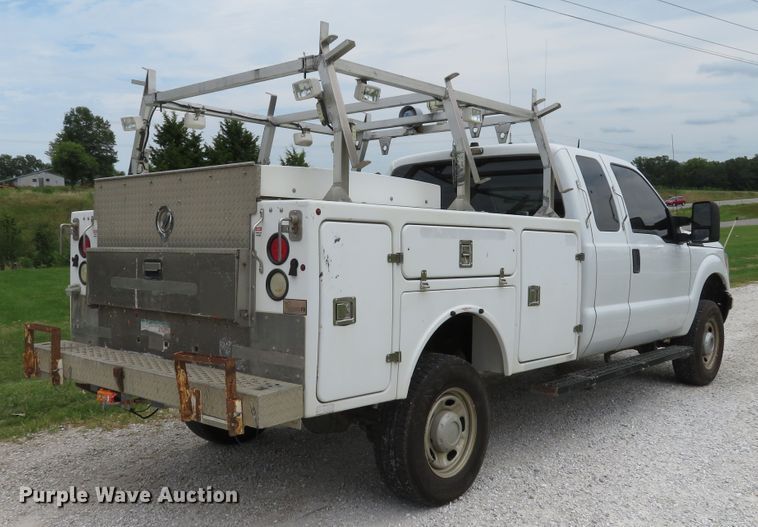 image for item DE8259 2011 Ford F350 Super Duty XL SuperCab utility bed pickup truck