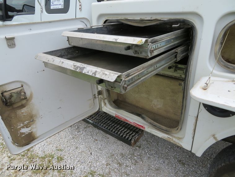 image for item DE8259 2011 Ford F350 Super Duty XL SuperCab utility bed pickup truck