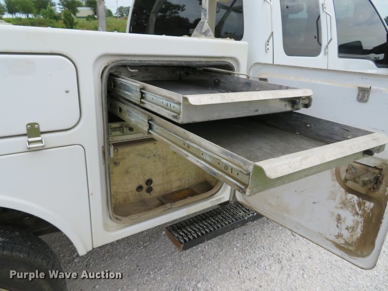 image for item DE8259 2011 Ford F350 Super Duty XL SuperCab utility bed pickup truck