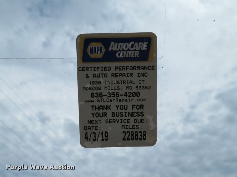 image for item DE8259 2011 Ford F350 Super Duty XL SuperCab utility bed pickup truck