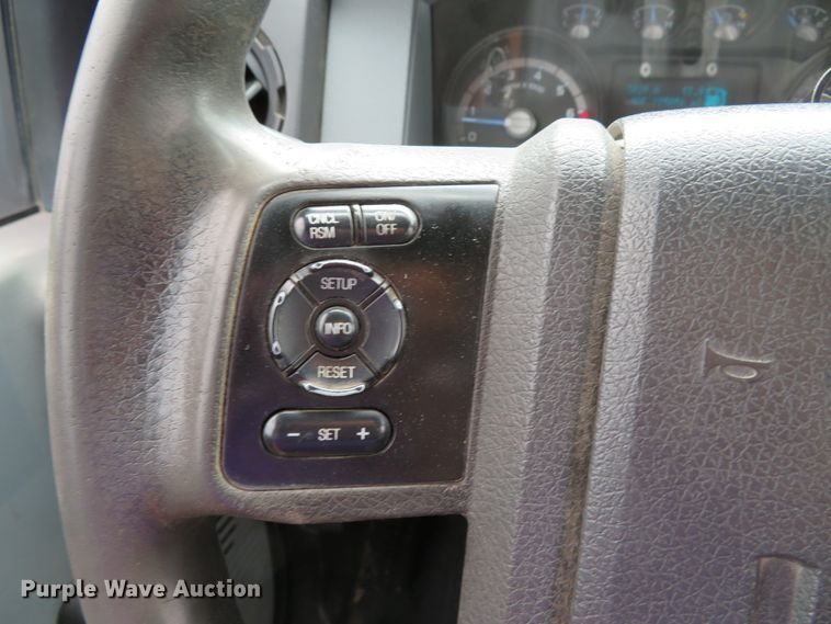 image for item DE8259 2011 Ford F350 Super Duty XL SuperCab utility bed pickup truck