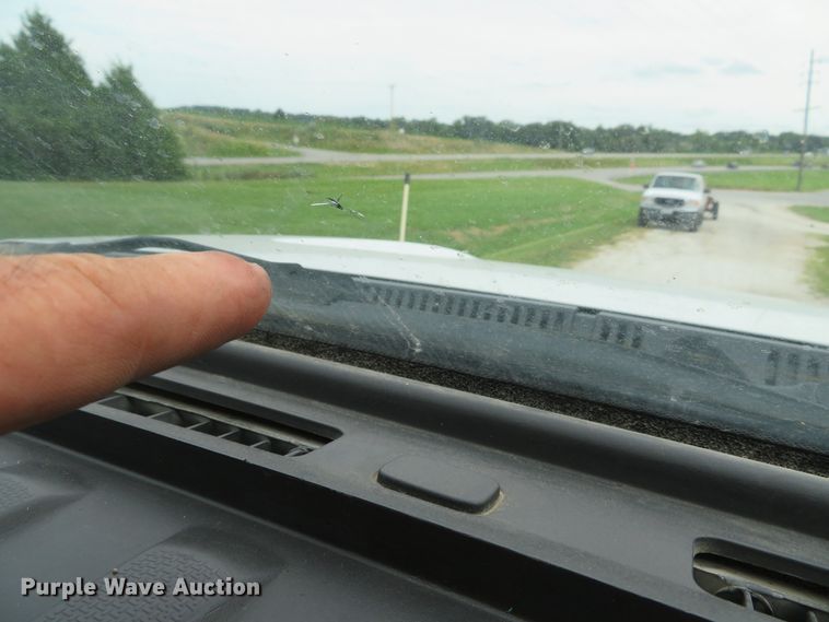 image for item DE8259 2011 Ford F350 Super Duty XL SuperCab utility bed pickup truck