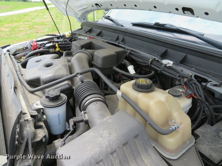 image for item DE8259 2011 Ford F350 Super Duty XL SuperCab utility bed pickup truck