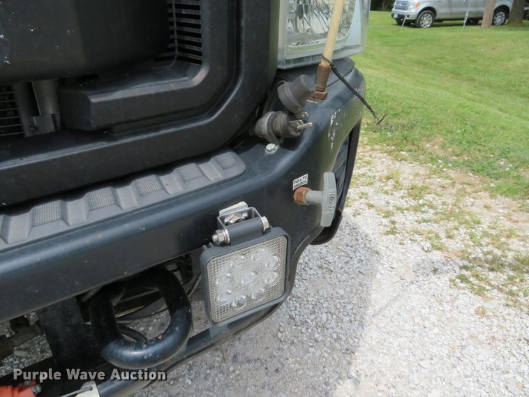 image for item DE8259 2011 Ford F350 Super Duty XL SuperCab utility bed pickup truck