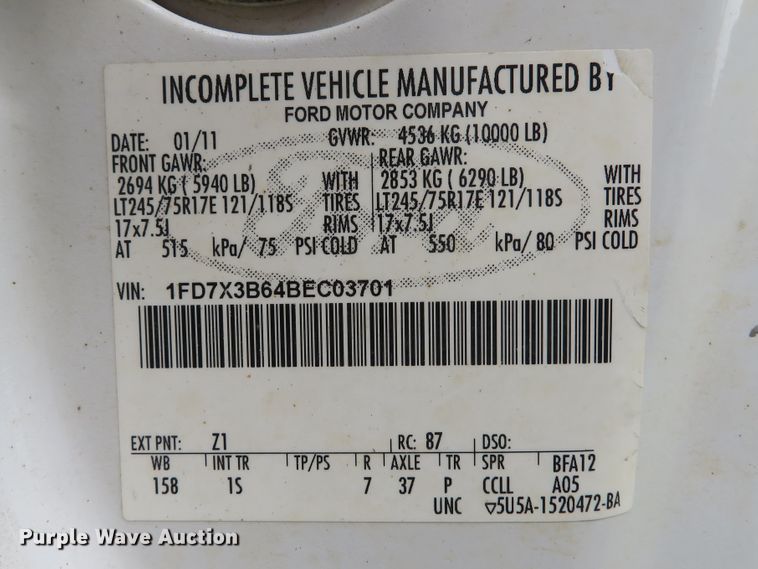 image for item DE8259 2011 Ford F350 Super Duty XL SuperCab utility bed pickup truck