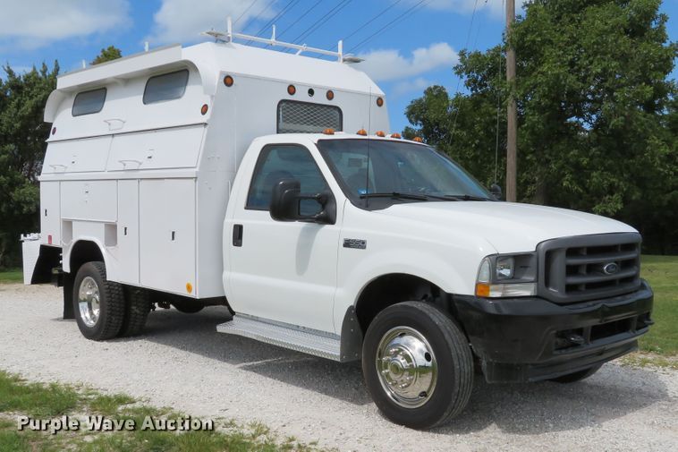 image for item DE8261 2002 Ford F550 Super Duty XL utility truck