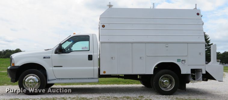 image for item DE8261 2002 Ford F550 Super Duty XL utility truck