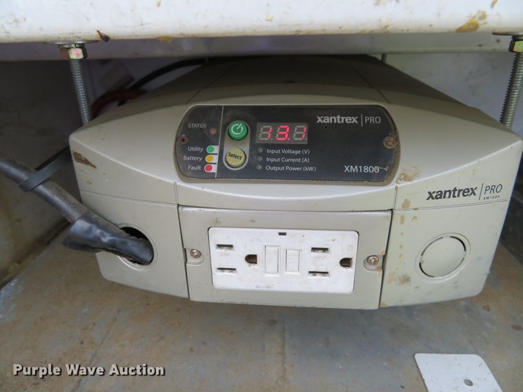 image for item DE8261 2002 Ford F550 Super Duty XL utility truck