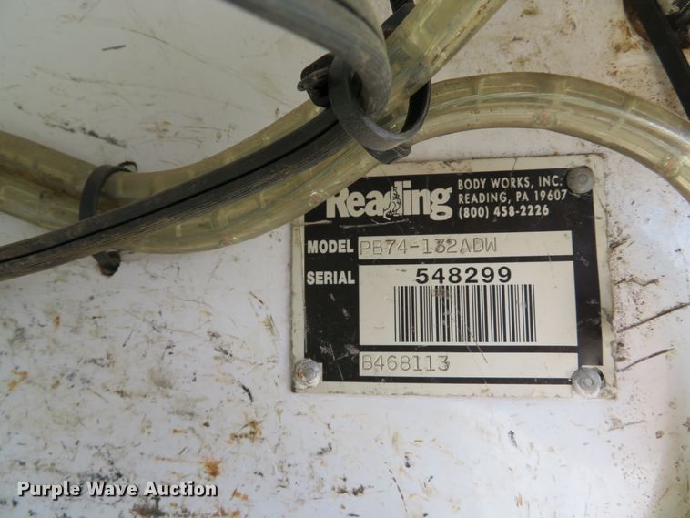 image for item DE8261 2002 Ford F550 Super Duty XL utility truck