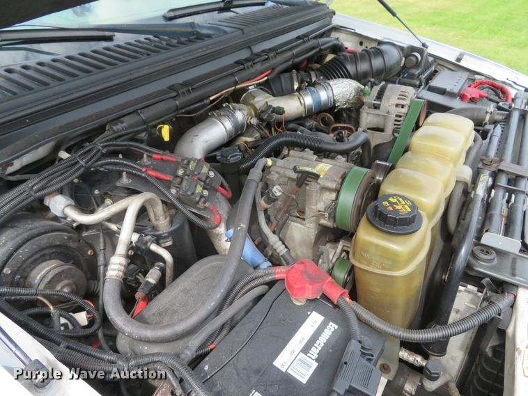 image for item DE8261 2002 Ford F550 Super Duty XL utility truck