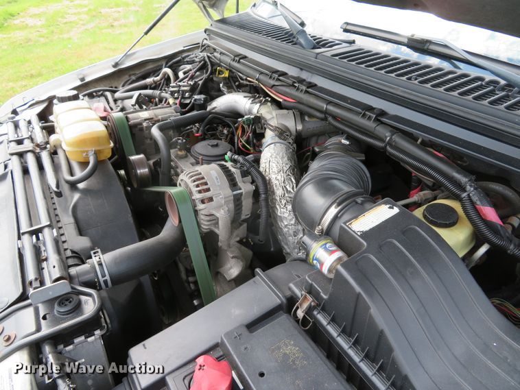 image for item DE8261 2002 Ford F550 Super Duty XL utility truck