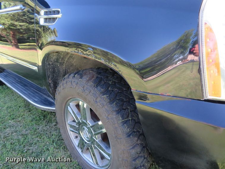 image for item DE8268 2007 Cadillac Escalade SUV