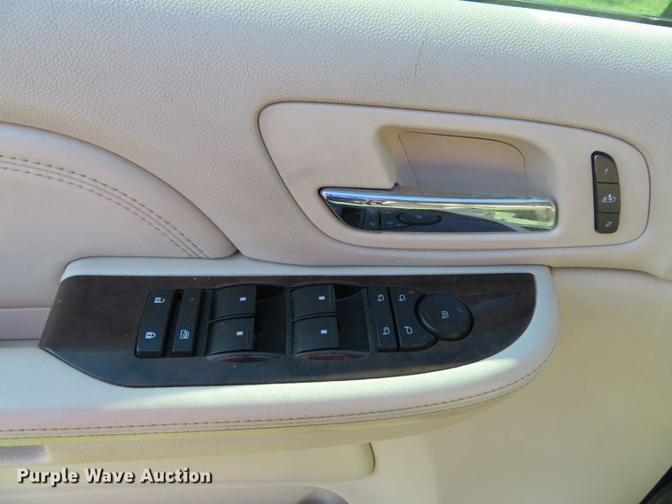 image for item DE8268 2007 Cadillac Escalade SUV