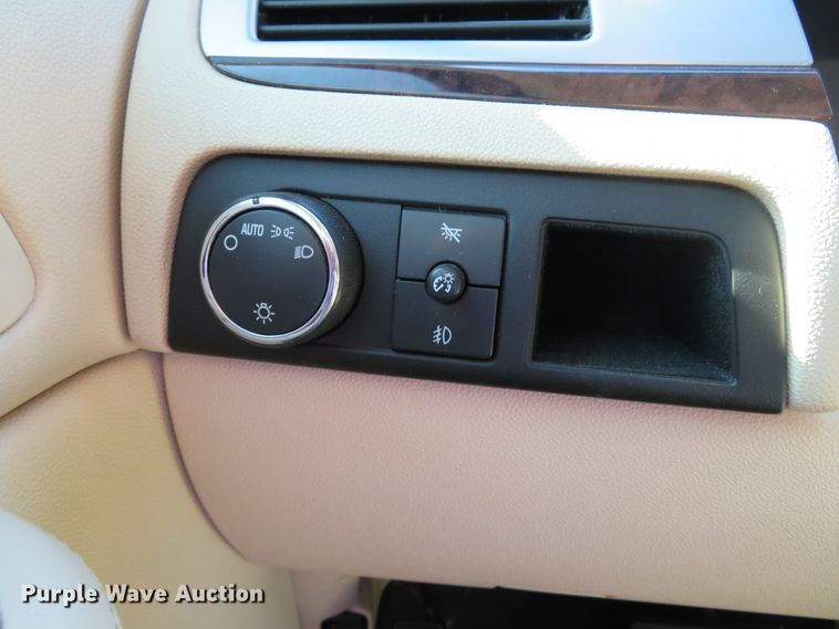 image for item DE8268 2007 Cadillac Escalade SUV