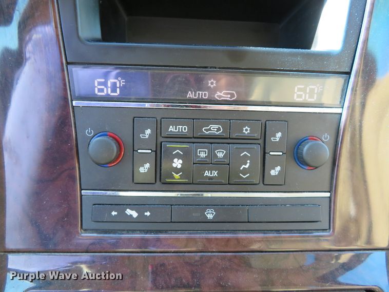 image for item DE8268 2007 Cadillac Escalade SUV