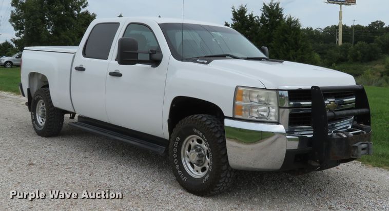 image for item DE8273 2009 Chevrolet Silverado 2500HD Crew Cab pickup truck