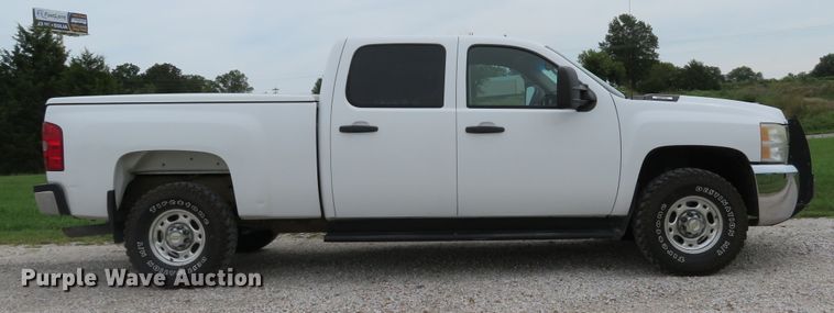 image for item DE8273 2009 Chevrolet Silverado 2500HD Crew Cab pickup truck