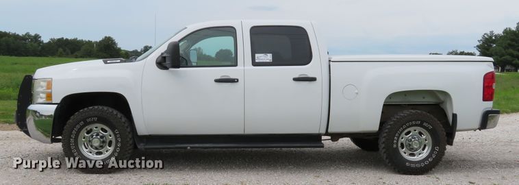 image for item DE8273 2009 Chevrolet Silverado 2500HD Crew Cab pickup truck