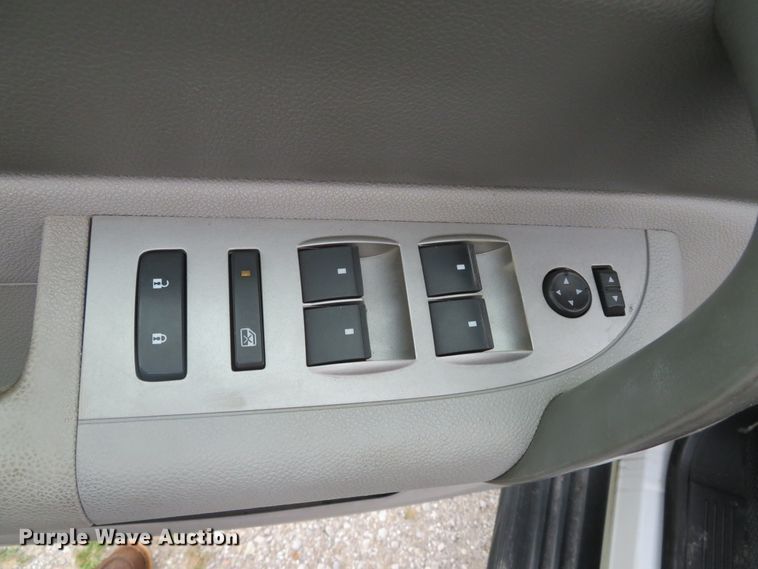 image for item DE8273 2009 Chevrolet Silverado 2500HD Crew Cab pickup truck