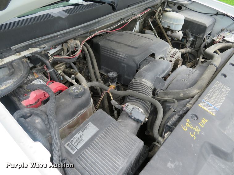 image for item DE8273 2009 Chevrolet Silverado 2500HD Crew Cab pickup truck