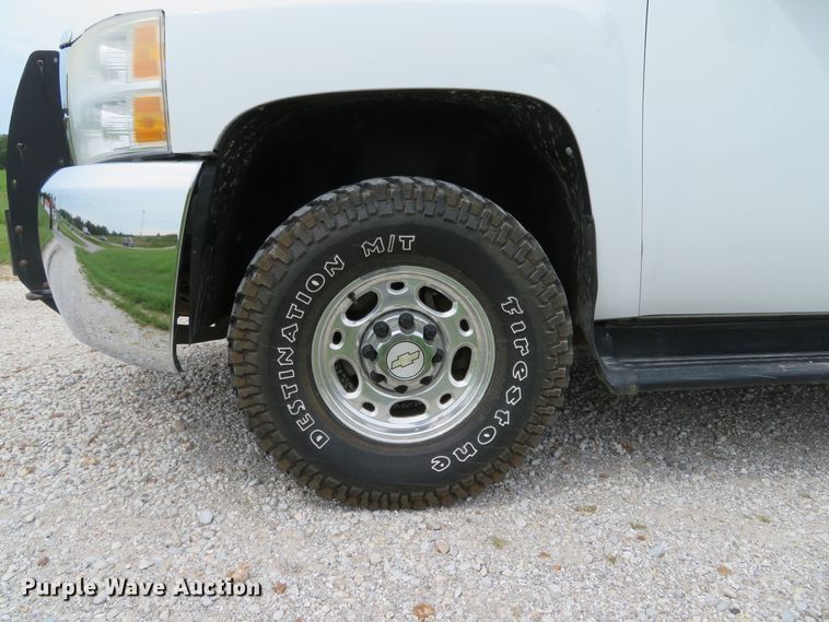 image for item DE8273 2009 Chevrolet Silverado 2500HD Crew Cab pickup truck