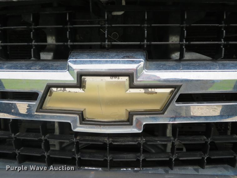 image for item DE8273 2009 Chevrolet Silverado 2500HD Crew Cab pickup truck