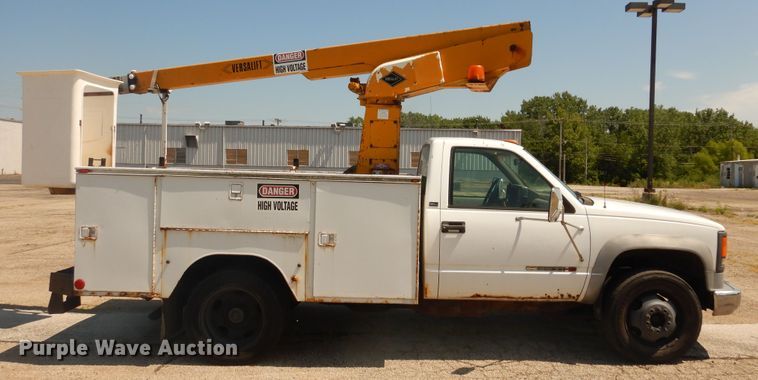 image for item DF6614 1994 GMC Sierra C3500HD bucket truck