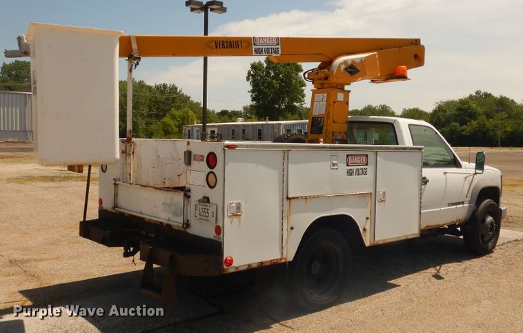 image for item DF6614 1994 GMC Sierra C3500HD bucket truck