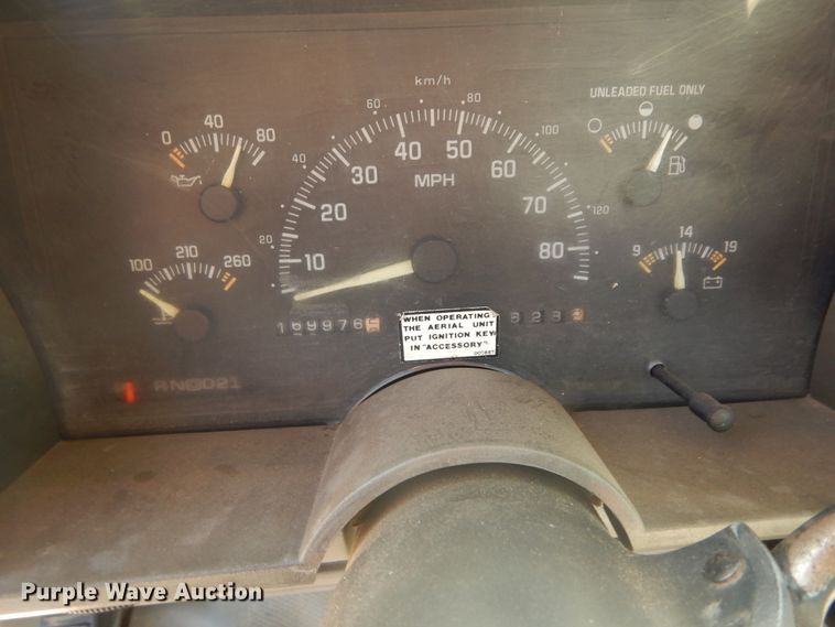 image for item DF6614 1994 GMC Sierra C3500HD bucket truck