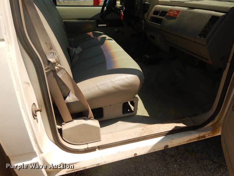 image for item DF6614 1994 GMC Sierra C3500HD bucket truck