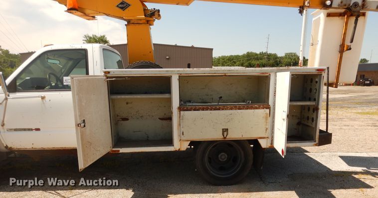 image for item DF6614 1994 GMC Sierra C3500HD bucket truck