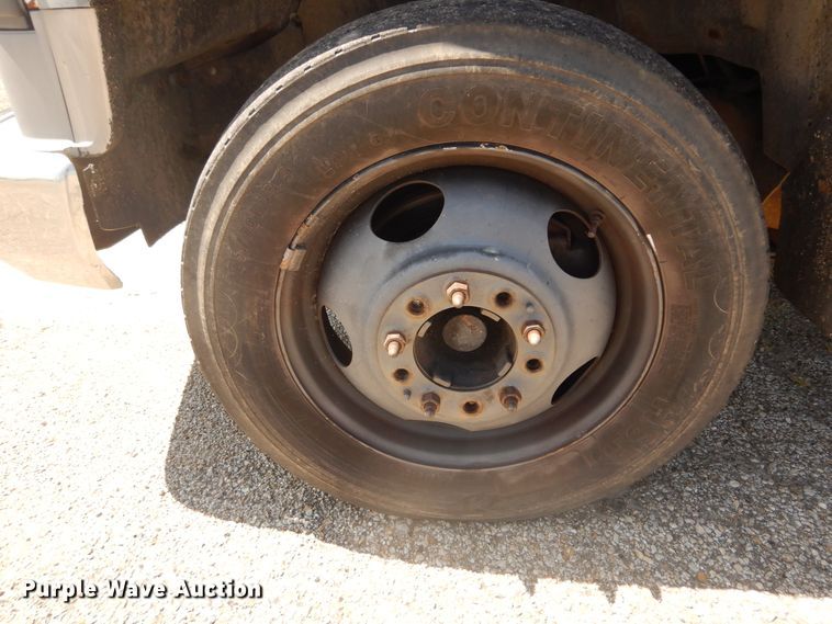 image for item DF6614 1994 GMC Sierra C3500HD bucket truck